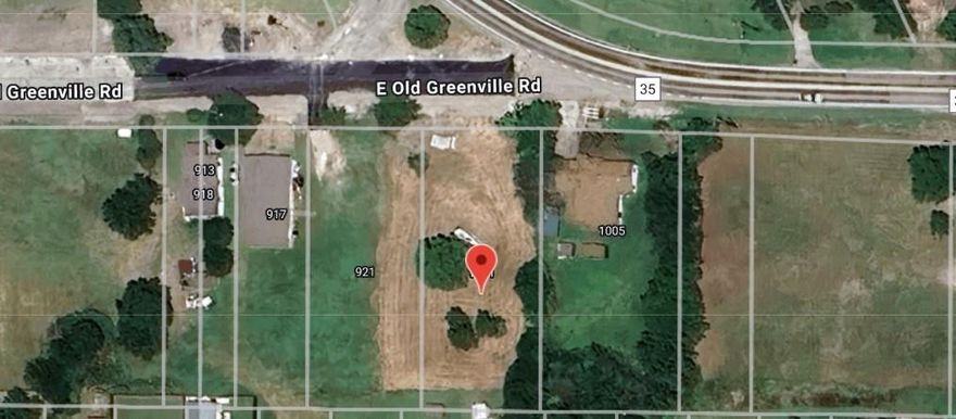 Selling to pay for a kidney transplant. Large lot 16337 sqft to build your dream home close to I30,  OWNER FINANCE AVAILABLE (40% down),  large tree @ center of the lot. no mobile home, buyer to verify all info.
located IN front of the intersection of old Greenville and EppS Rd.
check with code compliance building options.