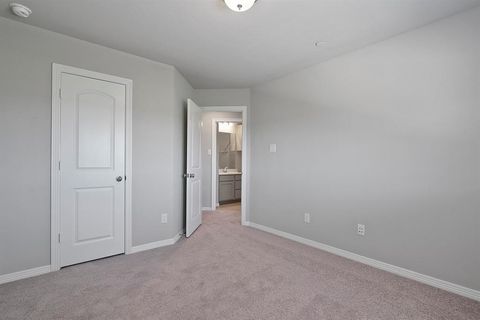 Tiny photo for 243 Territory #16, Fort Worth, TX 76120 (MLS # 21101948)