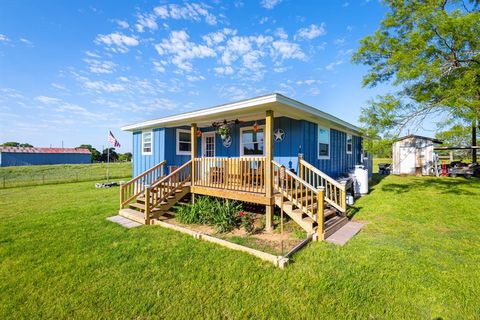 316 County Road 1590 Alvord TX 76225