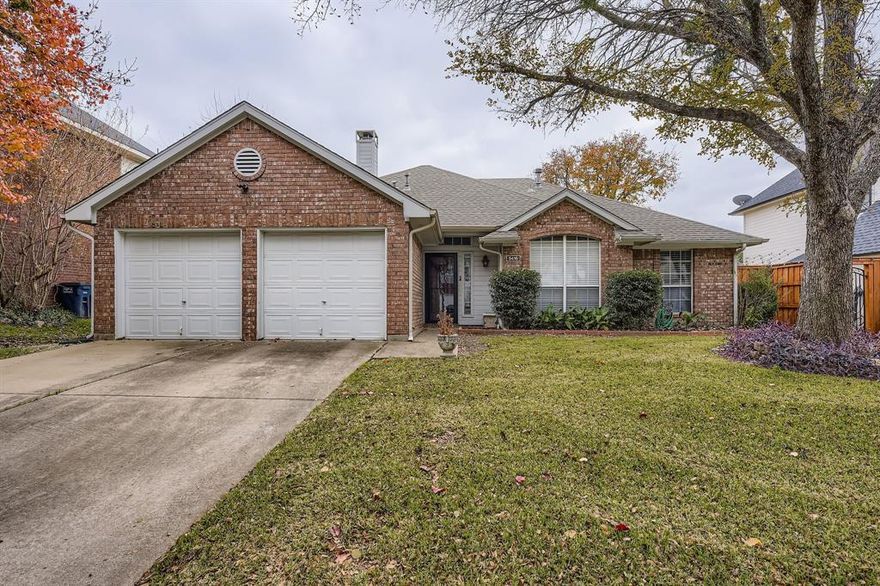 fantastic new home in the sought-after Park Glen area, located within the Keller ISD. This home offers excellent curb appeal and is completely move-in ready. It is situated on a quiet, beautiful treelined street, just a short walk from both Park Glen Elementary and Arcadia Park. The location provides convenient access to local shopping and dining.