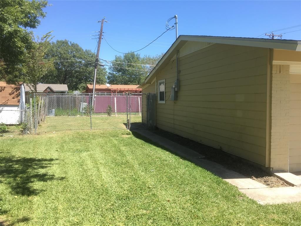 Photo of 3601 Aloha Circle, Mesquite, TX 75150 (MLS # 21083414)