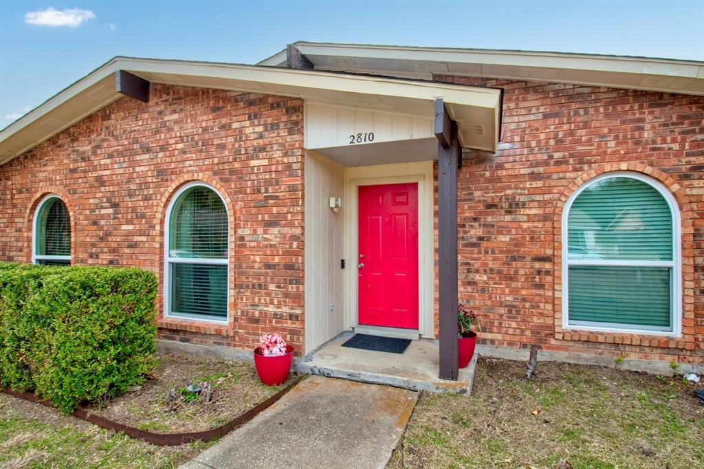 2810 Landershire Lane