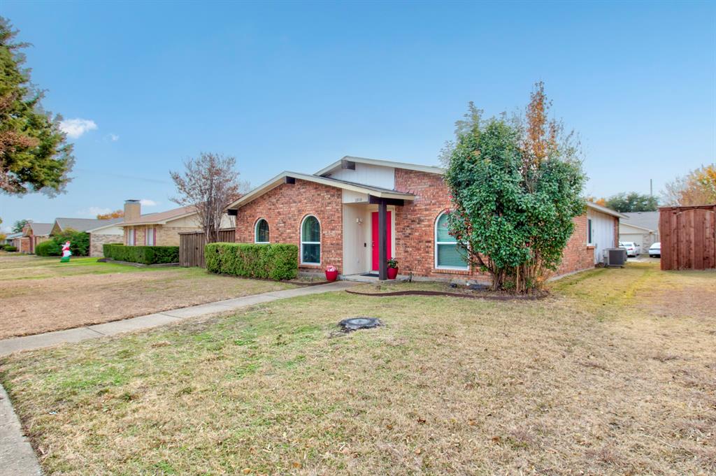2810 Landershire Lane