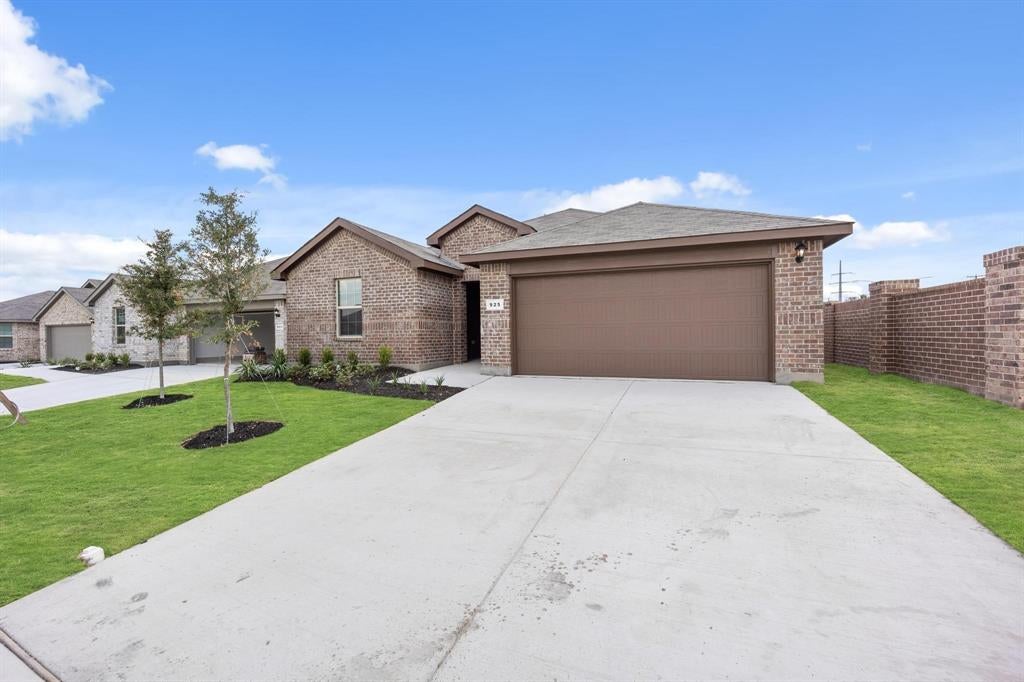 925 Whisper Springs Court