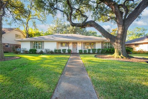 3222 Norcross Lane Dallas TX 75229