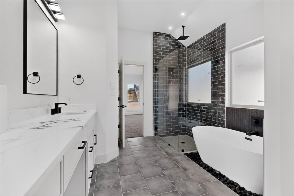 LIN DELL ESTATES - Residential