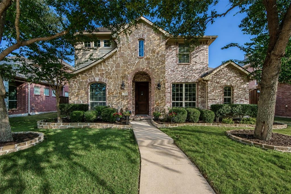 904 Cougar Drive