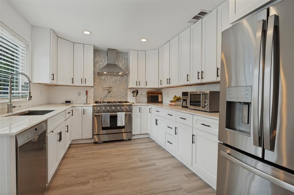 3811 Eaton Drive