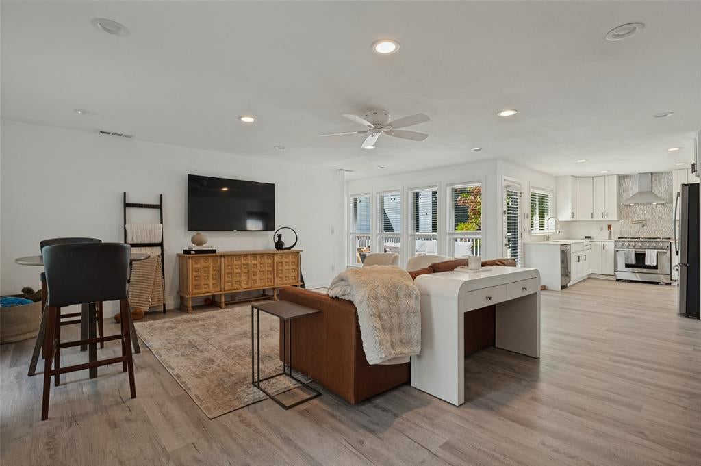 3811 Eaton Drive