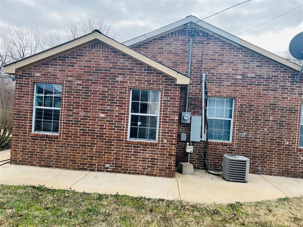 J WALLACE Acres:6.980 - Residential