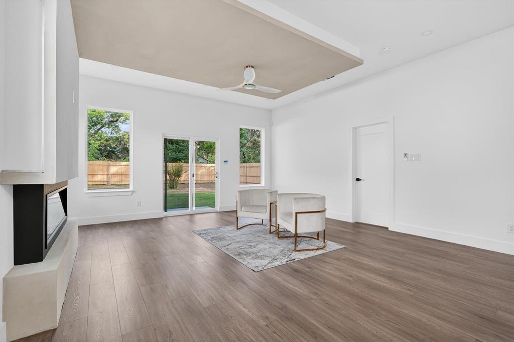 ERVAY TERRACE - Residential