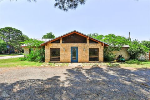 920 SW 3rd Street Hamlin TX 79520