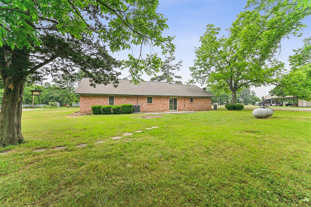 950 W Marshall Avenue