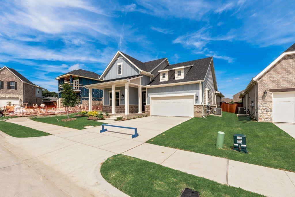 2216 La Jolla Drive