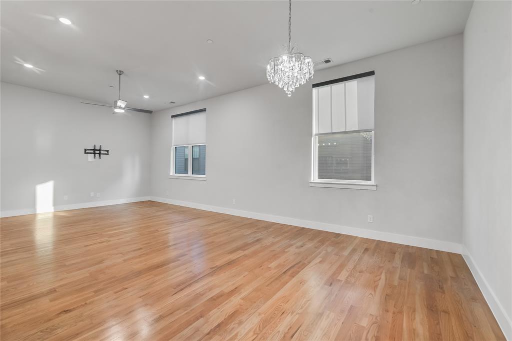 CENTRE LIVING AT KINGS HWY CONDOS - Residential