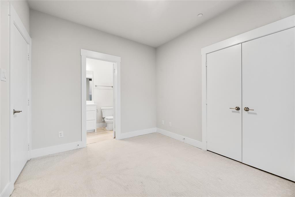 CENTRE LIVING AT KINGS HWY CONDOS - Residential