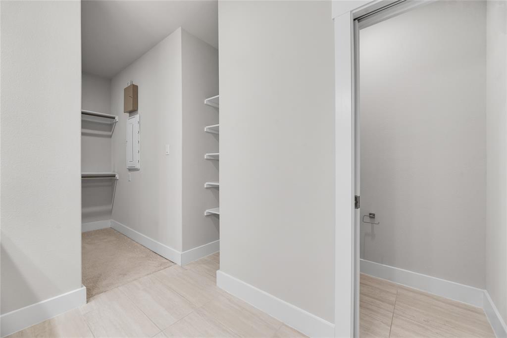 CENTRE LIVING AT KINGS HWY CONDOS - Residential