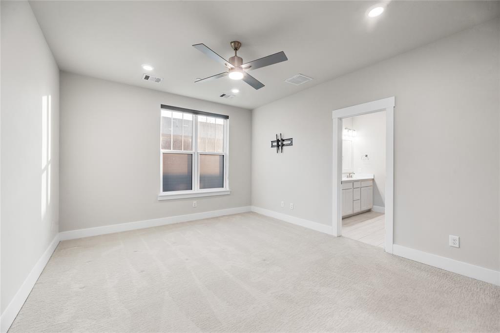 CENTRE LIVING AT KINGS HWY CONDOS - Residential