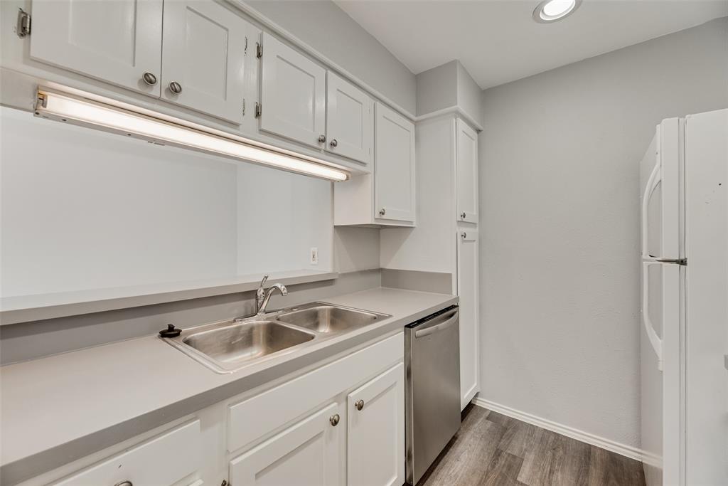 Boardwalk On The Pkwy Condos - Residential Lease