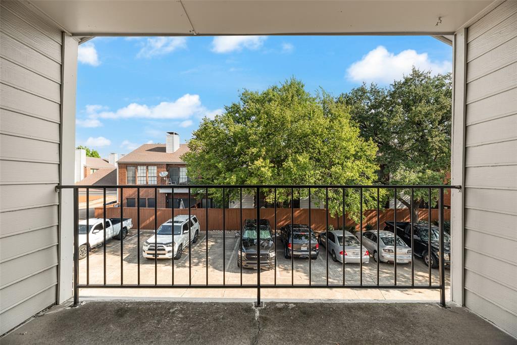 Boardwalk On The Pkwy Condos - Residential Lease