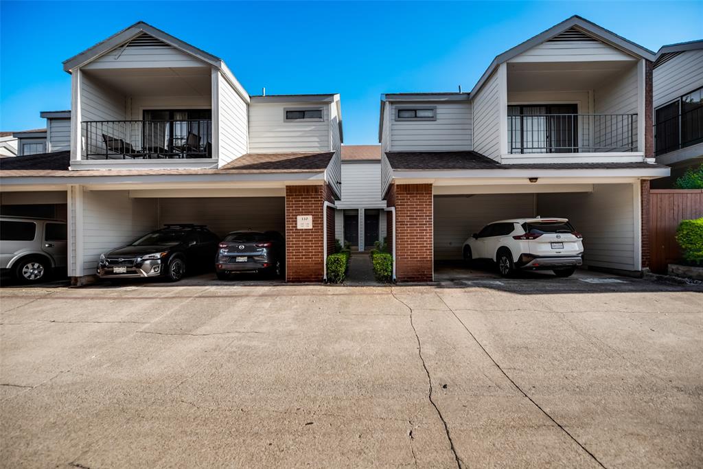 Boardwalk On The Pkwy Condos - Residential Lease