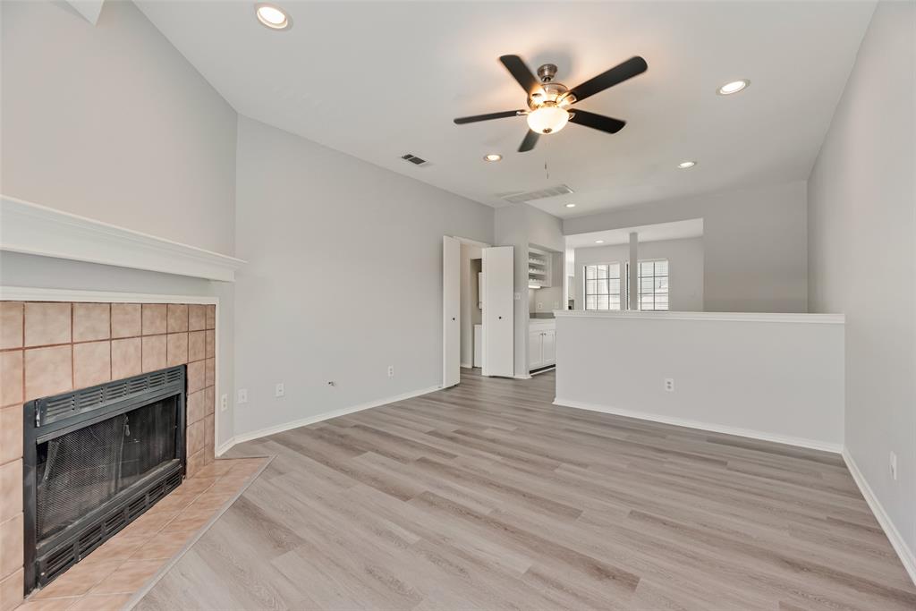 Boardwalk On The Pkwy Condos - Residential Lease