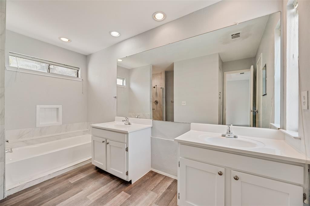 Boardwalk On The Pkwy Condos - Residential Lease