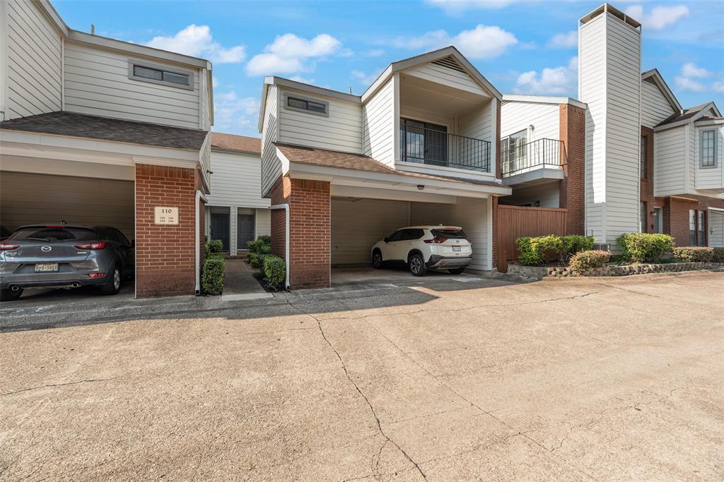 Boardwalk On The Pkwy Condos - Residential Lease