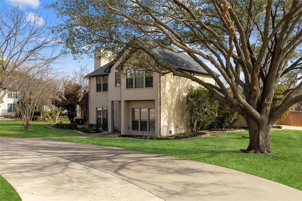 8781 Crestview Drive