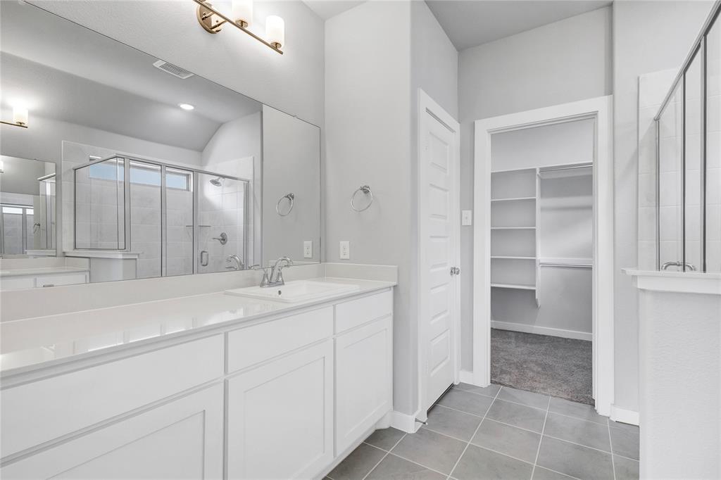 EASTRIDGE PHASE 2B - Residential Lease