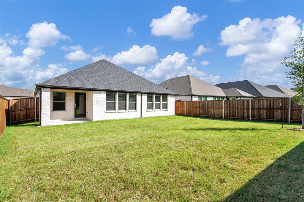 EASTRIDGE PHASE 2B - Residential Lease