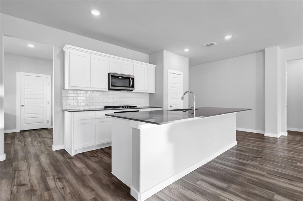 EASTRIDGE PHASE 2B - Residential Lease