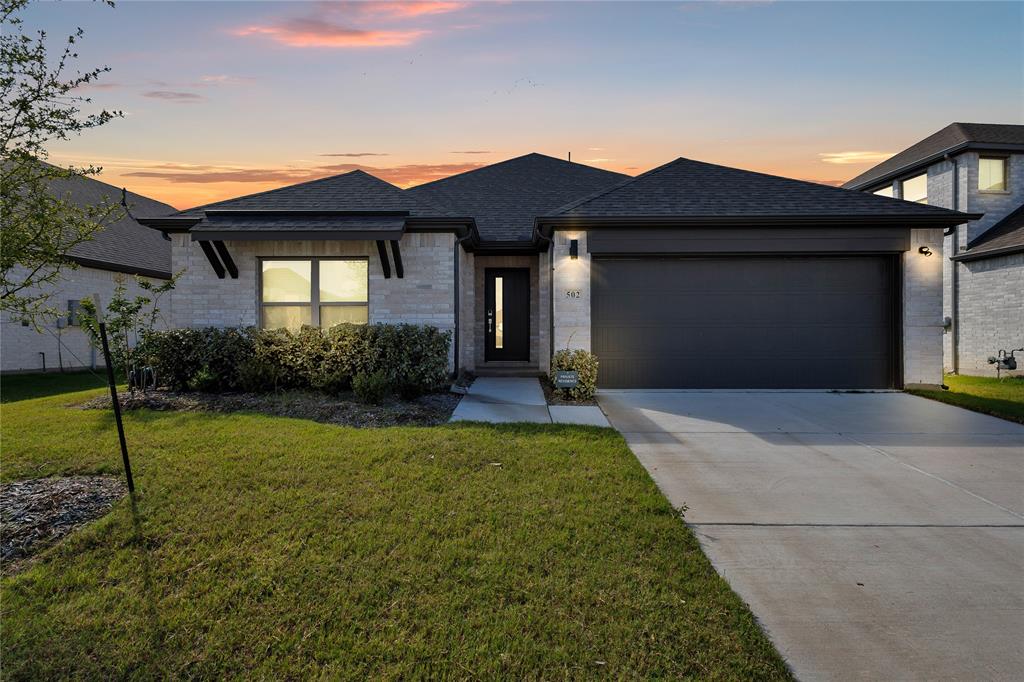 EASTRIDGE PHASE 2B - Residential Lease