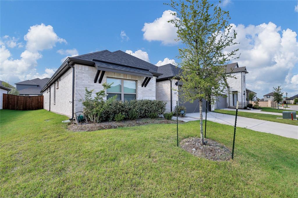 EASTRIDGE PHASE 2B - Residential Lease