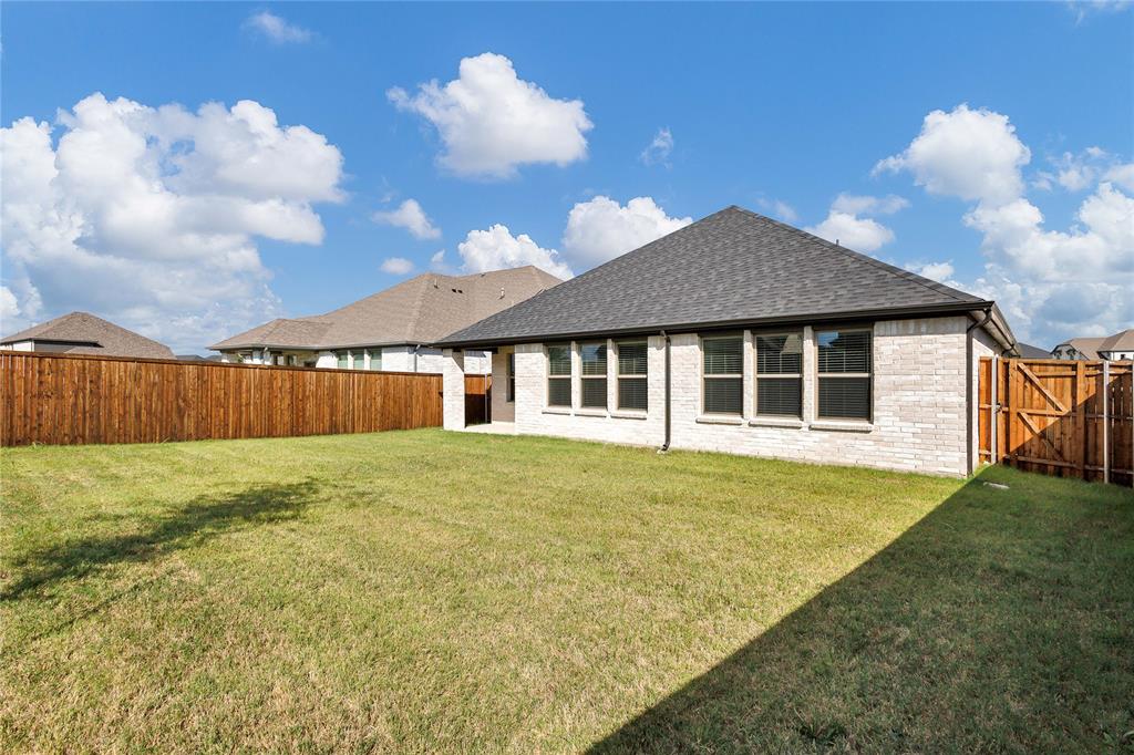 EASTRIDGE PHASE 2B - Residential Lease