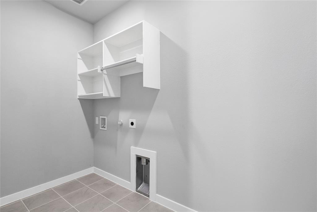 EASTRIDGE PHASE 2B - Residential Lease