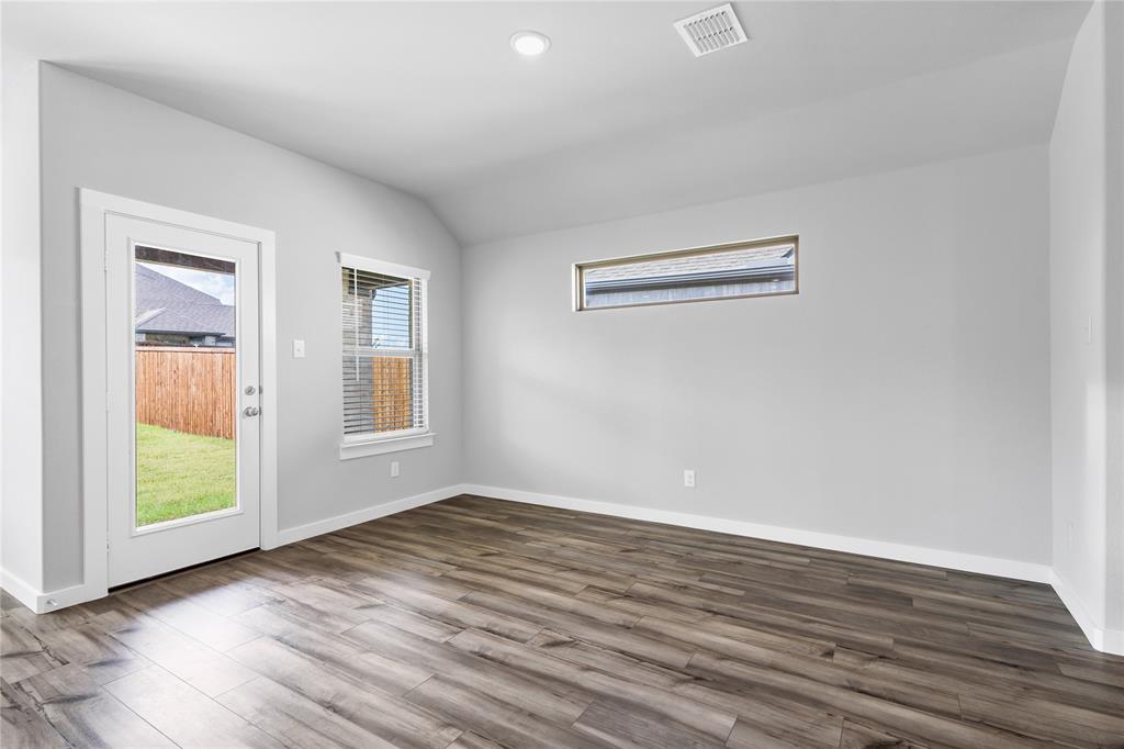 EASTRIDGE PHASE 2B - Residential Lease