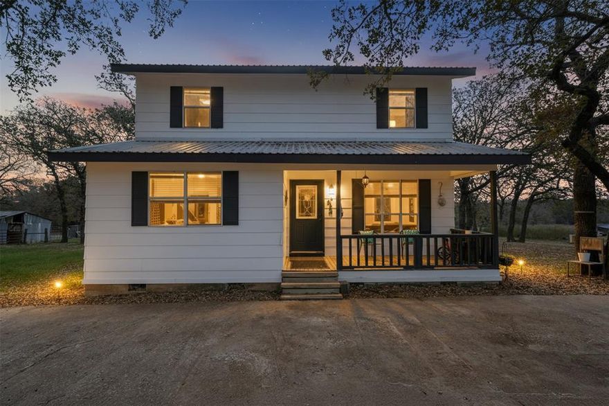 Charming 2 story farmhouse on 7.21 cross fenced acres in Wise County. This 3 bedroom, 2.5 bath 1980s home offers a gated entrance, covered parking, and a private well with a 2022 Nation’s Pure filtration and softener system. Property features include a 25x40 pole barn with stalls, chicken and quail coops, and newly installed cross fencing...fully livestock-ready. Enjoy mature oaks and mesquite trees, a seasonal creek, and a stocked one third acre pond with bluegill and minnows. Whitetail deer, turkey, and other wildlife frequent the property, and Mustang grapevines add to the charm.
Inside, the home offers an open floor plan with new LVP flooring downstairs and new carpet upstairs. The updated kitchen includes a farmhouse sink and RO system. All bedrooms feature walk-in closets, and the primary suite offers a spacious 2 person rain shower. Relax on the full-length covered back porch or the large front porch overlooking peaceful acreage. Already ag exempt and located on a quiet private road with convenient access to Decatur, Bridgeport, Springtown, Weatherford, and Jacksboro.