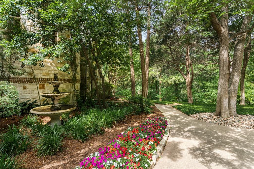 2306 Autumn Run Court