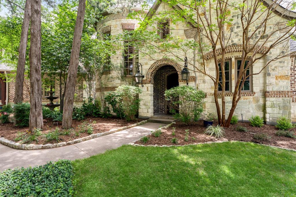 2306 Autumn Run Court