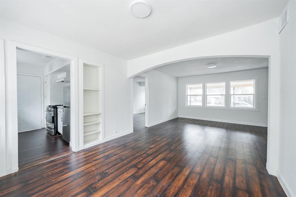 WYNNEWOOD - Residential