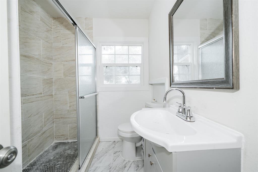 WYNNEWOOD - Residential