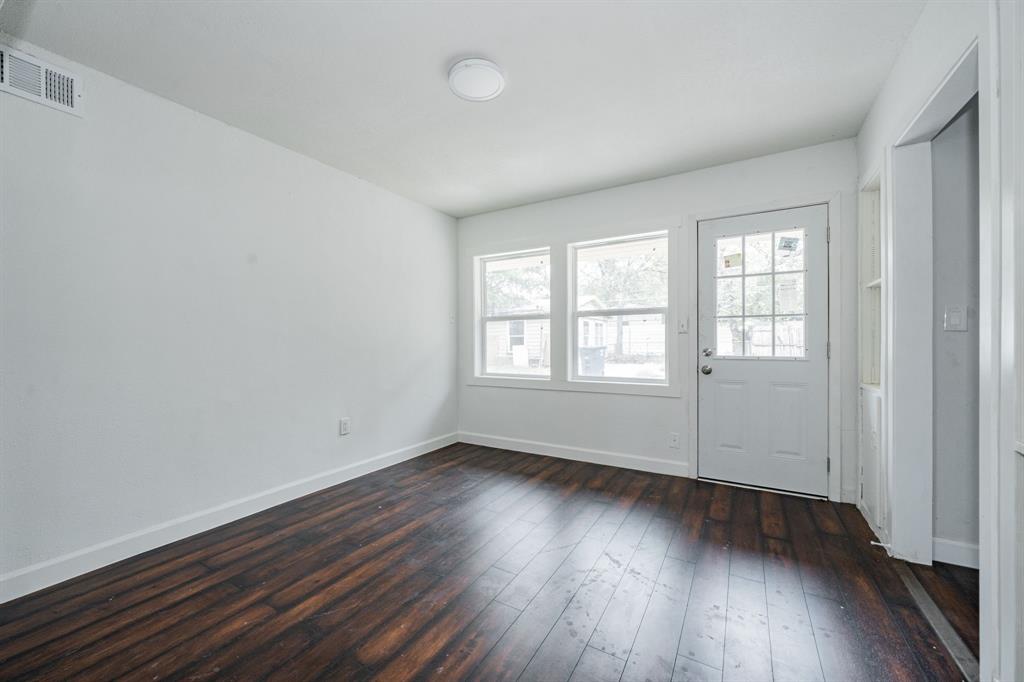 WYNNEWOOD - Residential