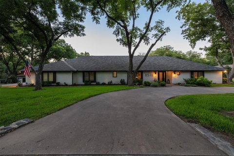 A home in Granbury