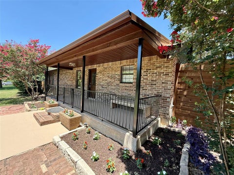 Photo of 304 Oak Drive, Argyle, TX 76226 (MLS # 21403846)