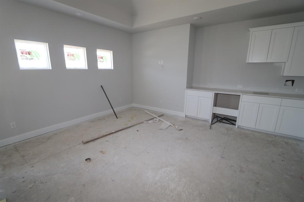 Photo 6 of 32 of 3452 Ladywell Road house