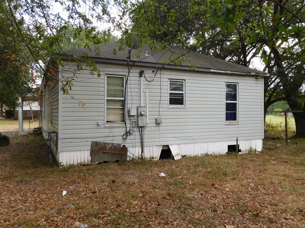 1643 Walnut Road