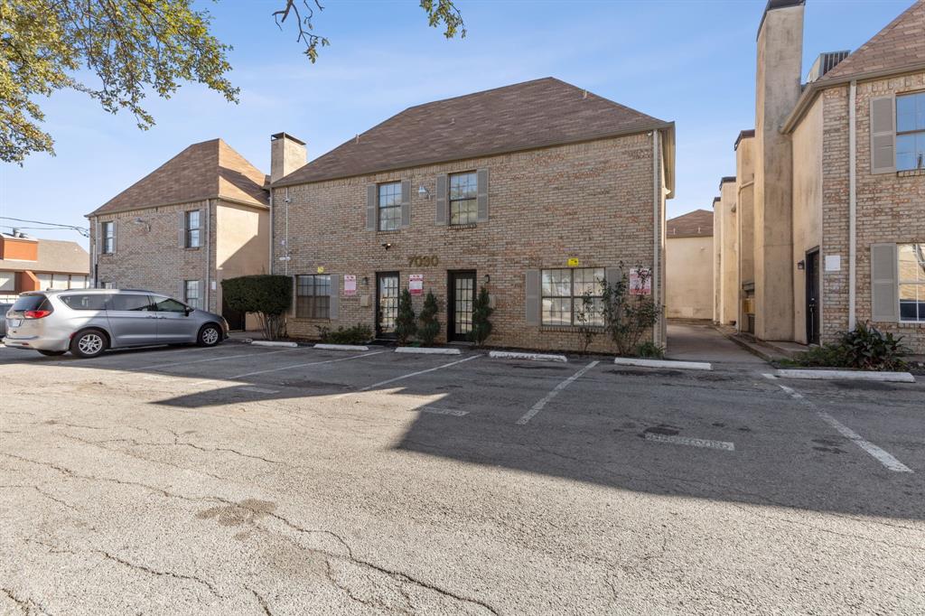 Fair Oaks Condo 7030 - Residential Lease