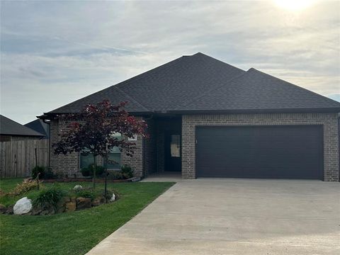 Photo of 2112 Cole Street, Mabank, TX 75147 (MLS # 21259741)