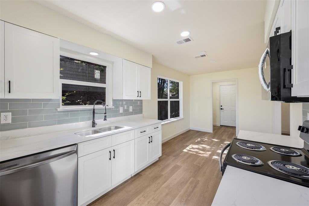 513 Colonial Drive